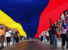 Bandera de Venezuela marcha